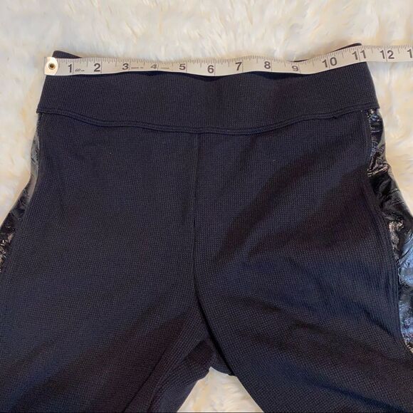 No Ka’ Oi Black Ecno Pants Tuxedo Stripe Leggings Tights Textured NWT Size XS/S - Picture 5 of 10